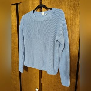 Gap sweater